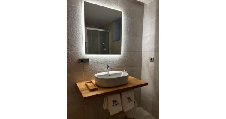 Hotel Miralrio Cacabelos Camino de Santiago Frances 5 768x403