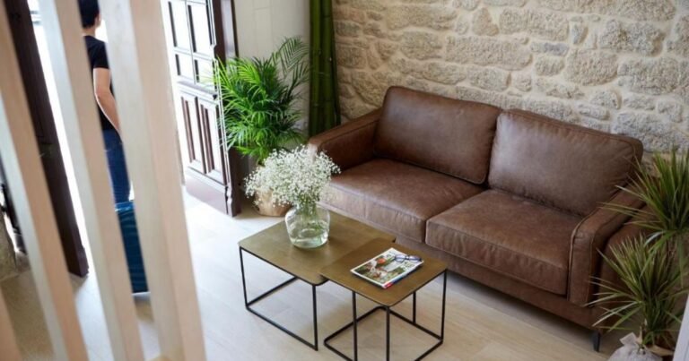 Hotel Trina 20 Camino de Santiago Frances 12 768x403