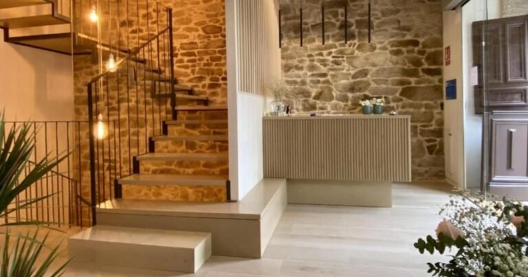 Hotel Trina 20 Camino de Santiago Frances 13 768x403