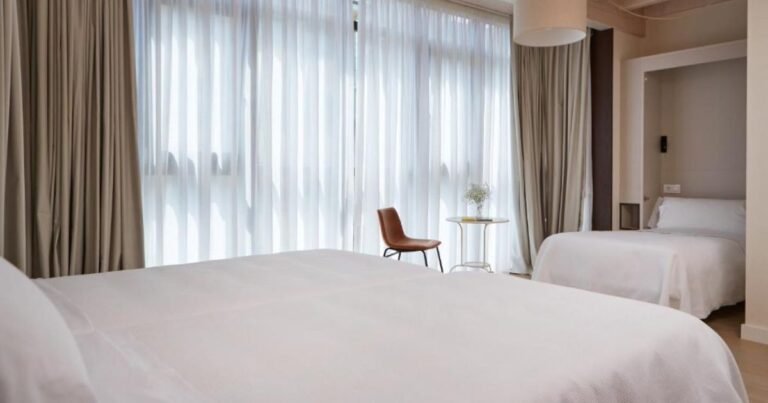 Hotel Trina 20 Camino de Santiago Frances 6 768x403