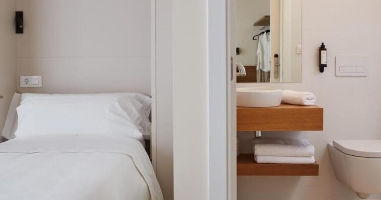 Hotel Trina 20 Camino de Santiago Frances 7 768x403