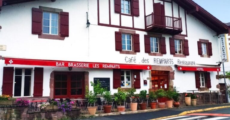 Hotel des Remparts Saint Jean Pied de Port Camino de Santiago Frances 768x403
