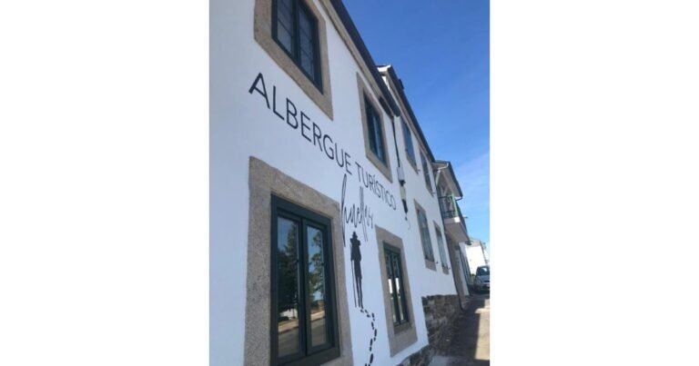 Huellas Albergue Turistico Camino de Santiago Frances 2 768x403