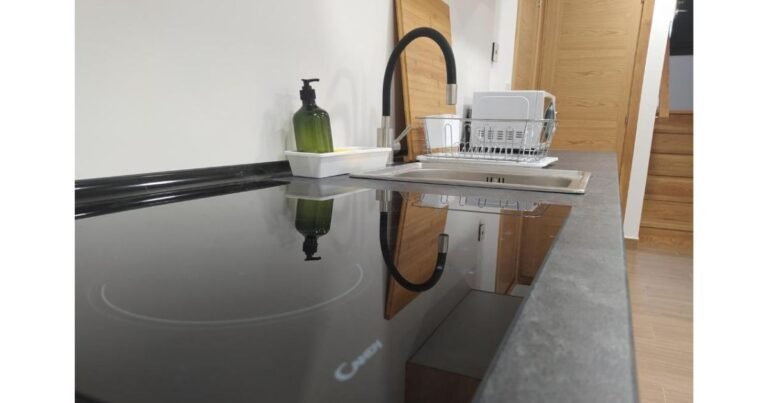 Huellas Albergue Turistico Camino de Santiago Frances 7 768x403