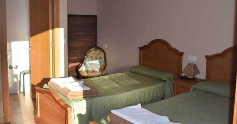 Pension Albergue Los Caminantes Camino de Santiago Frances 7 768x403