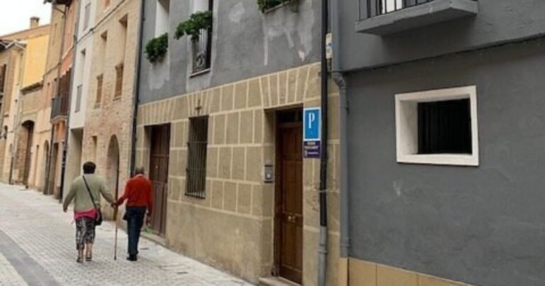 Pension Buen Camino Estella Camino de Santiago Frances 768x403