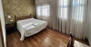Pension Carballeira Arzua Camino de Santiago Frances 5 300x158