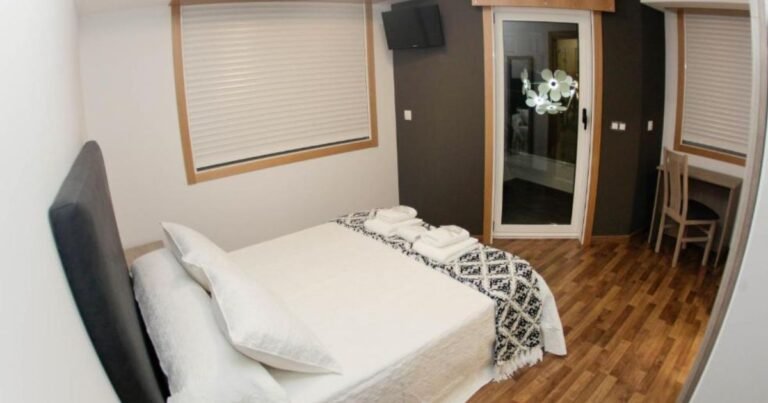 Pension Esquina Melide Camino de Santiago Frances 10 768x403