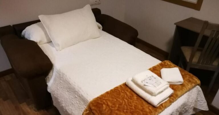 Pension Esquina Melide Camino de Santiago Frances 5 768x403