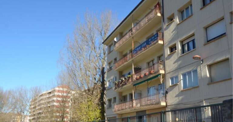 Pension Ibai Ega Estella Camino de Santiago Frances 768x403