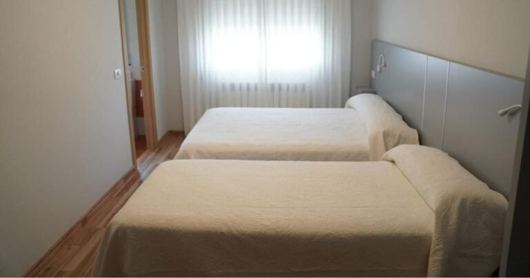 Pension Perez Portomarin Camino de Santiago Frances 4 768x403