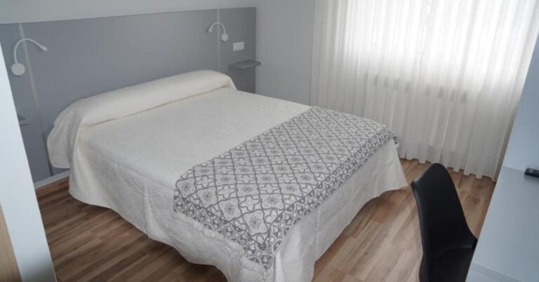 Pension Perez Portomarin Camino de Santiago Frances 5 768x403