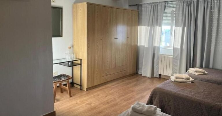 Pension Plaza Palas de Rei Camino de Santiago Frances 13 768x403