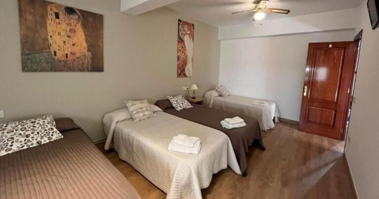 Pension Plaza Palas de Rei Camino de Santiago Frances 6 768x403