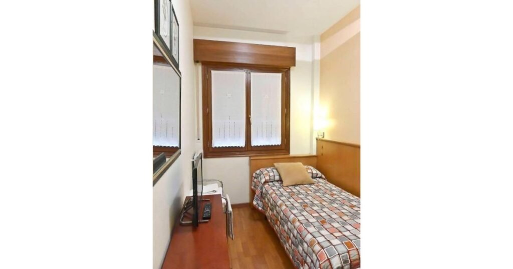 Pension USOA Zubiri Camino de Santiago Frances 8 1024x538