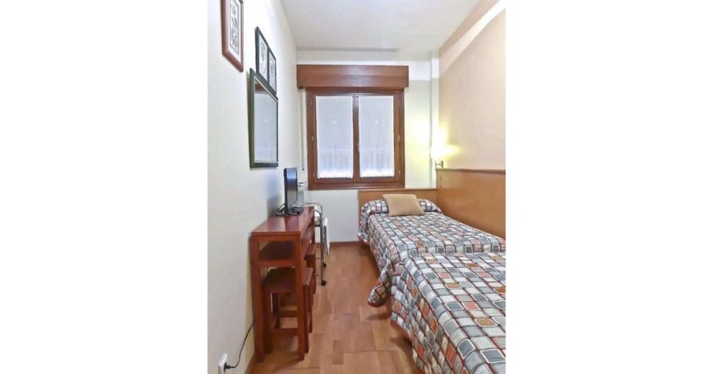 Pension USOA Zubiri Camino de Santiago Frances 9 1024x538