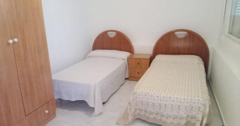 Albergue Bar Villamayor del Rio Camino de Santiago Frances 11 768x403