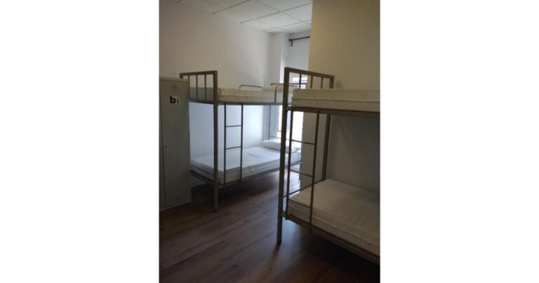 Albergue Check in Leon Camino de Santiago Frances 5 768x403