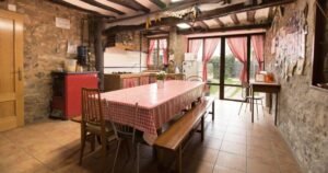 Albergue Cuatro Cantones Belorado Camino de Santiago Frances 6 300x158