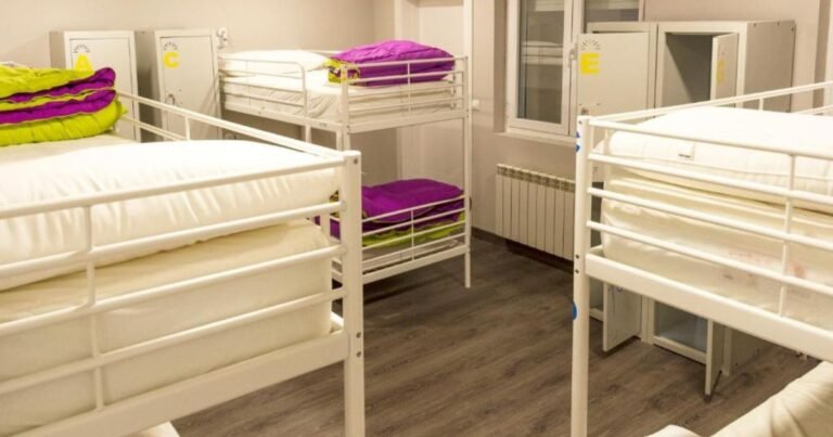 Albergue Hostel Catedral Burgos Camino de Santiago Frances 11 768x403