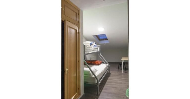 Albergue Hostel Catedral Burgos Camino de Santiago Frances 13 768x403