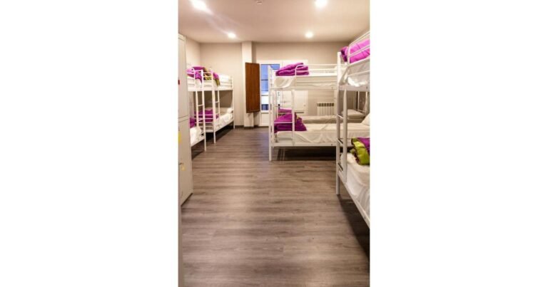 Albergue Hostel Catedral Burgos Camino de Santiago Frances 3 768x403