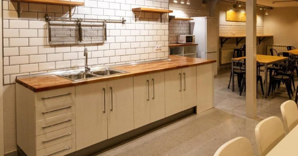 Albergue Hostel Catedral Burgos Camino de Santiago Frances 5 1024x538