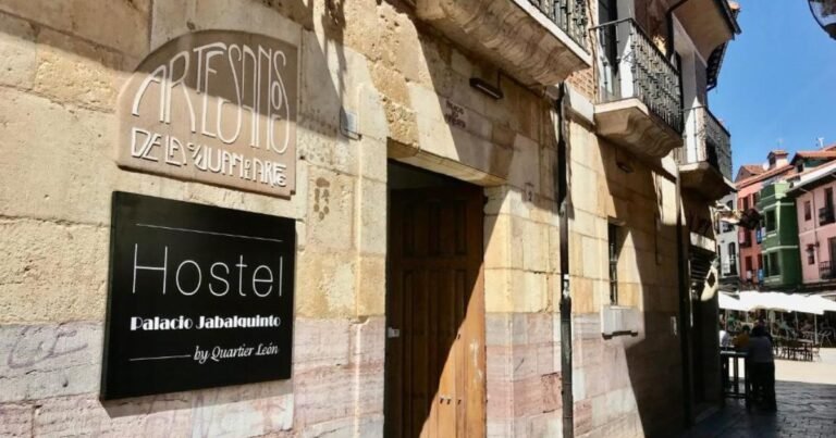 Albergue Hostel Quartier Leon Jabalquinto Camino de Santiago Frances 768x403