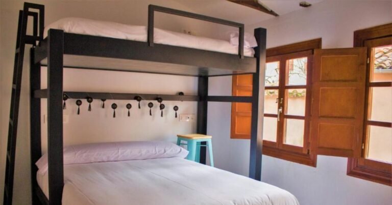 Albergue Hostel Quartier Leon Jabalquinto Camino de Santiago Frances 4 768x403