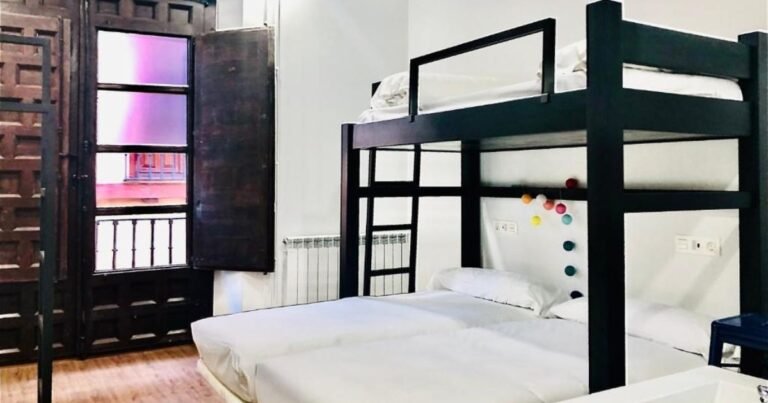 Albergue Hostel Quartier Leon Jabalquinto Camino de Santiago Frances 8 768x403