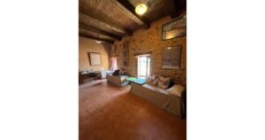 Albergue Las Aguedas Murias de Rechivaldo Camino de Santiago Frances 3 300x158