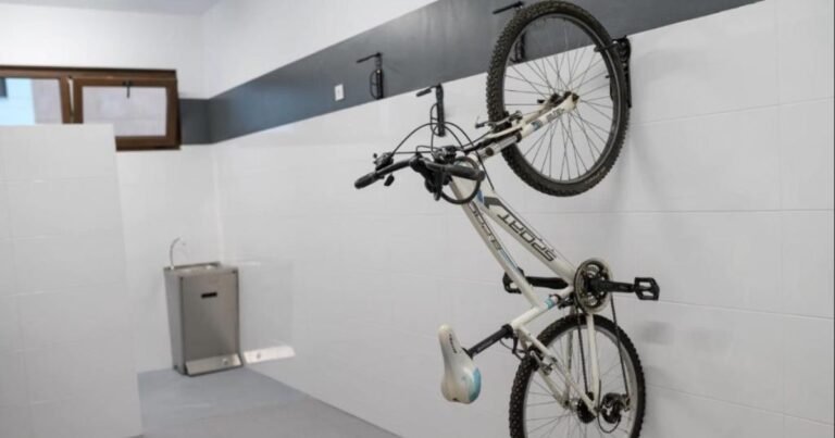 Albergue Palacio Real Hostel Leon Camino de Santiago Frances 17 768x403