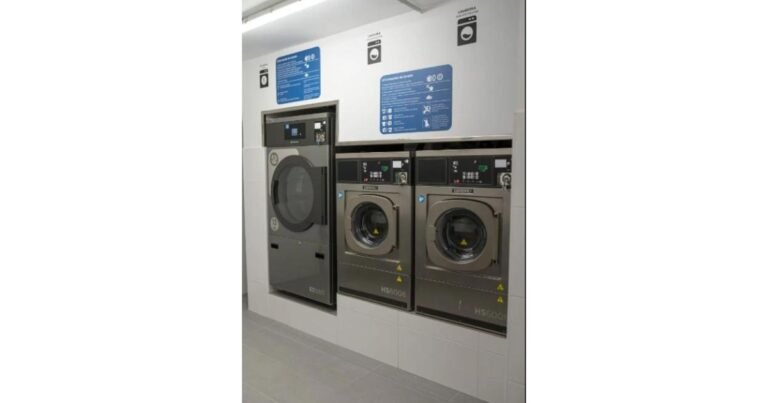 Albergue Palacio Real Hostel Leon Camino de Santiago Frances 5 768x403