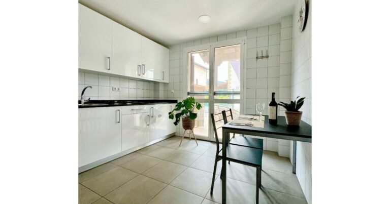 Albergue San Nicolas Larrasoana Camino de Santiago Frances 6 768x403