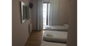 Albergue Santiago Apostol Logrono Camino de Santiago Frances 13 1 300x158