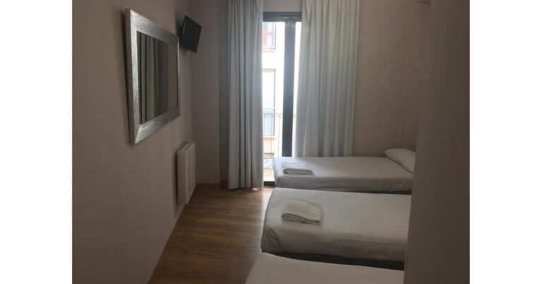 Albergue Santiago Apostol Logrono Camino de Santiago Frances 13 1 768x403