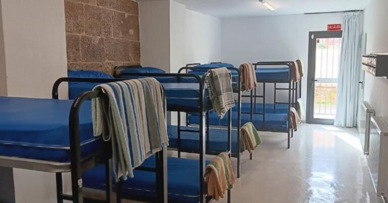 Albergue Santiago Apostol Logrono Camino de Santiago Frances 2 768x403