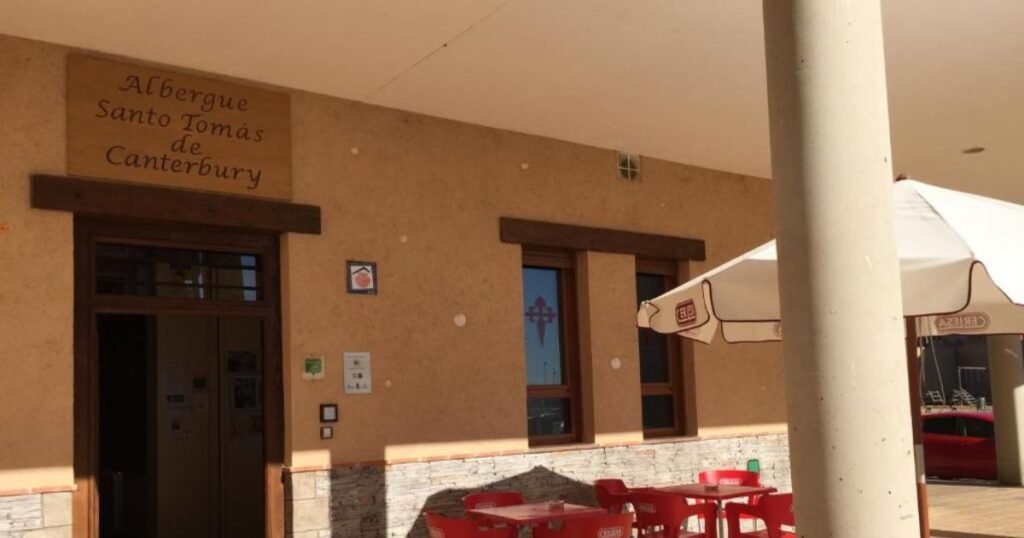Albergue Santo Tomas de Canterbury Leon Camino de Santiago Frances 2 1024x538
