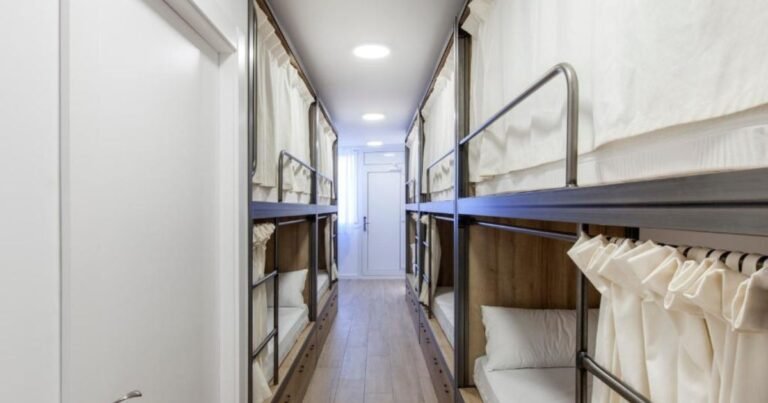 Albergue Winederful Hostel Cafe Logrono Camino de Santiago Frances 12 768x403