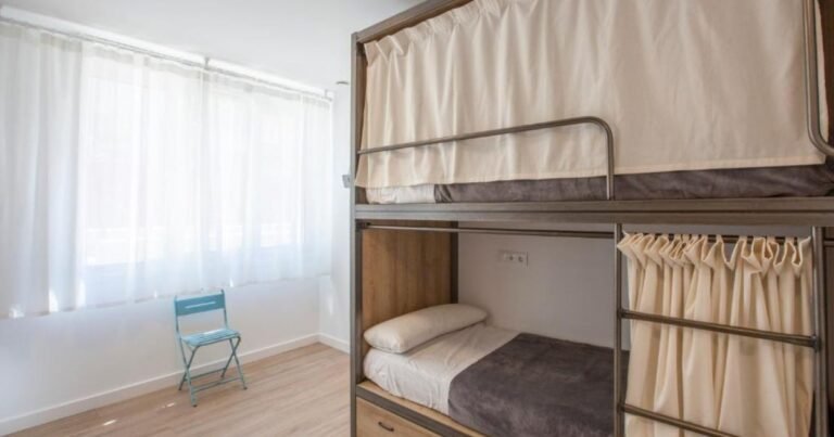 Albergue Winederful Hostel Cafe Logrono Camino de Santiago Frances 13 768x403