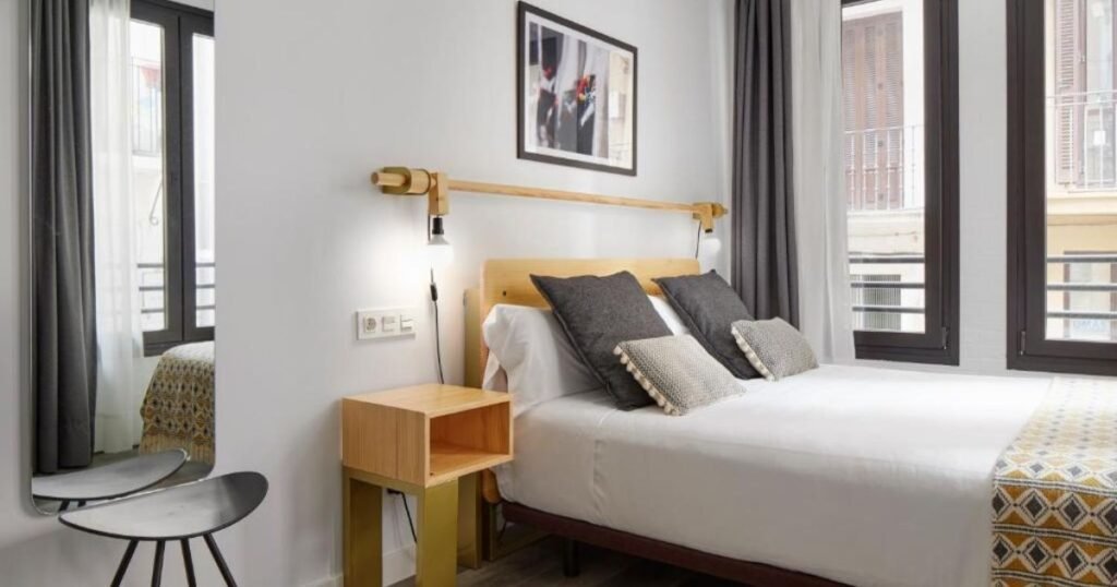 Hostal Arriazu Pamplona Camino de Santiago Frances 5 1024x538