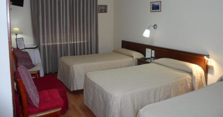 Hostal Coruna Astorga Camino de Santiago Frances 9 768x403