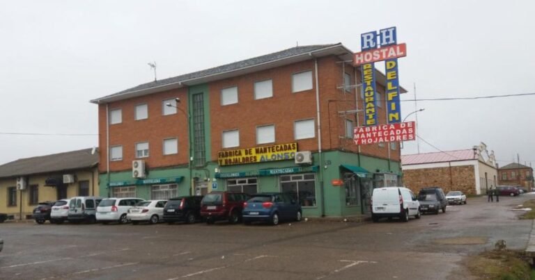 Hostal Delfin Astorga Camino de Santiago Frances 768x403