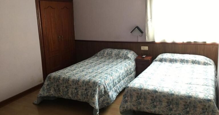 Hostal Hilton Burgos Camino de Santiago Frances 12 768x403