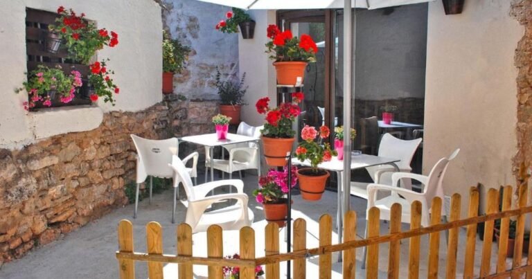 Hostal La Fuente Rabe de las Calzadas Camino de Santiago Frances 12 768x403