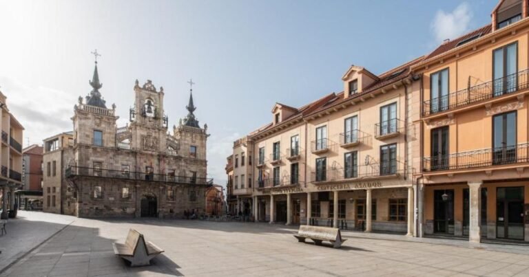 Hotel Astur Plaza Astorga Camino de Santiago Frances 3 768x403
