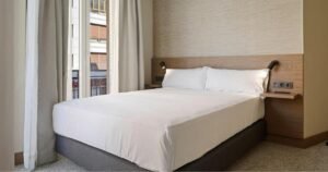 Hotel Avenida Pamplona Camino de Frances 13 300x158