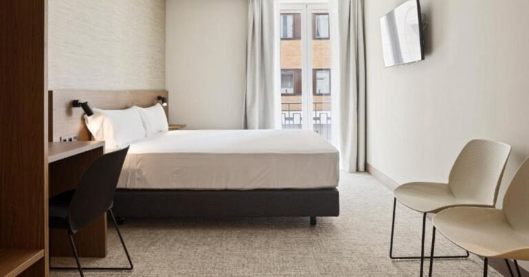 Hotel Avenida Pamplona Camino de Frances 2 768x403