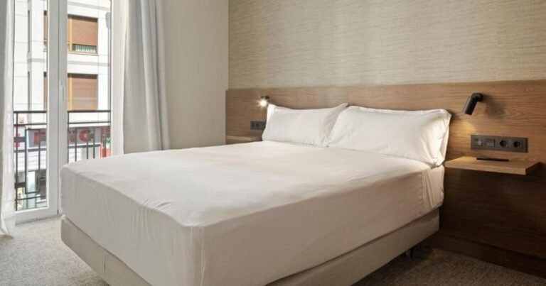 Hotel Avenida Pamplona Camino de Frances 5 768x403