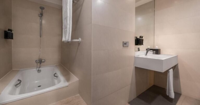 Hotel Eurostars Via de la Plata Camino de Santiago Frances 10 768x403